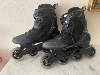 Patines en línea negros
