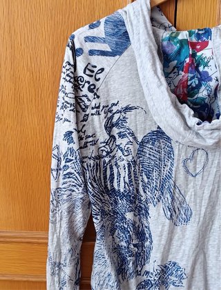 Chaqueta Desigual con Capucha
