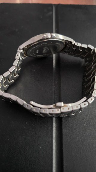 Reloj Lotus Negro y Plateado