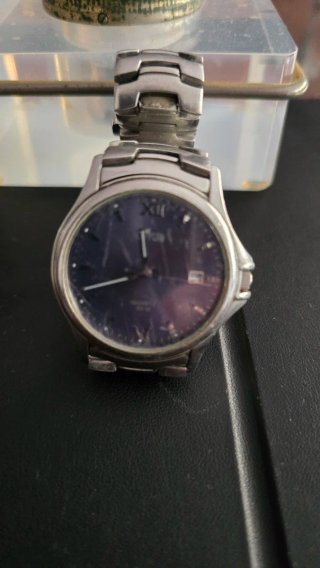 Reloj Lotus Negro y Plateado