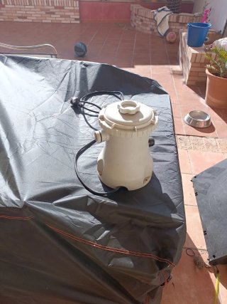 Depuradora de plástico blanca