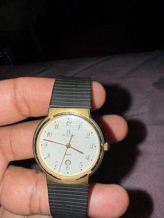 Milus Reloj Suizo Cuarzo Dorado
