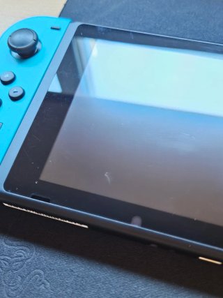 Nintendo Switch V2 + Scatola e Accessori