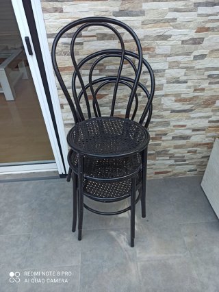 Juego de 3 sillas metálicas negras