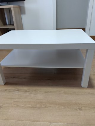 Mesa de centro blanca y madera