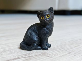 Statuetta gatto nero