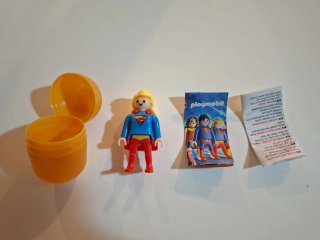 Playmobil Supergirl DC Kinder Sorpresa