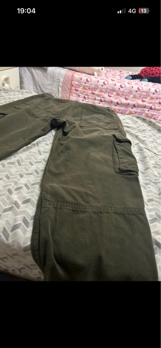 Pantaloni cargo Bershka verdi