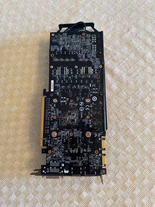 Gigabyte GTX 760 Windforce 2GB // No da video