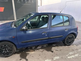 Renault Clio 2002
