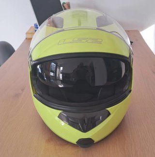 Casco Moto Abatible LS2.  Talla M