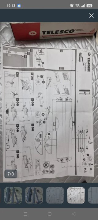 Muelle cierra puertas metálicas