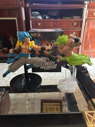 Figuras Dragon Ball Broly y Gogeta