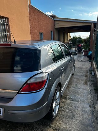 Opel Astra 2004