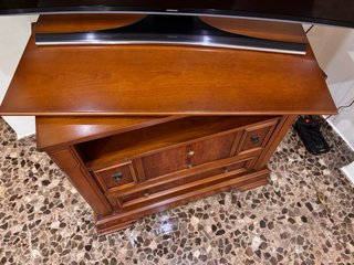 Mueble singular con múltiples opciones