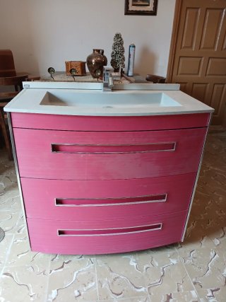 Mueble de baño lavabo rosa y plata