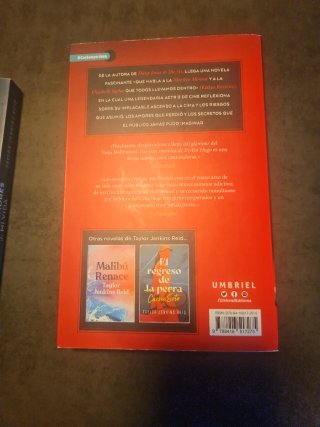 Dos libros de Taylor Jenkins Reid
