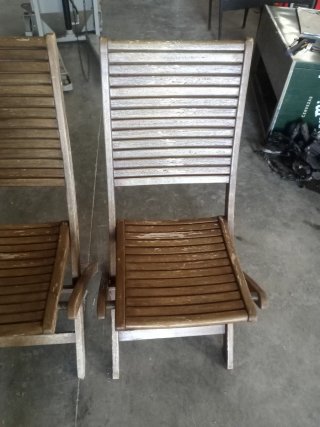 Mesa y 4 Sillas de Madera Plegables