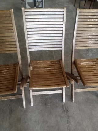 Mesa y 4 Sillas de Madera Plegables