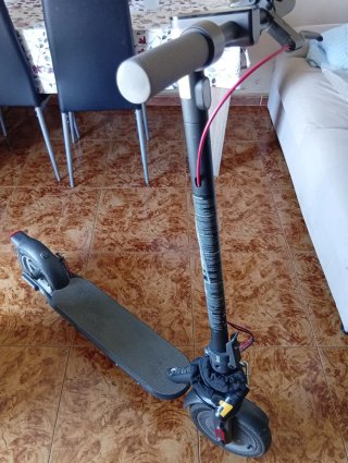 Patinete eléctrico como nuevo