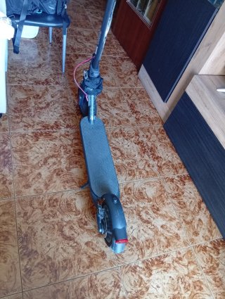 Patinete eléctrico como nuevo