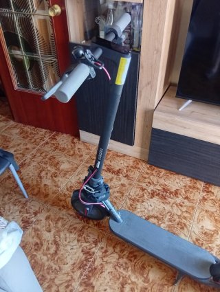 Patinete eléctrico como nuevo
