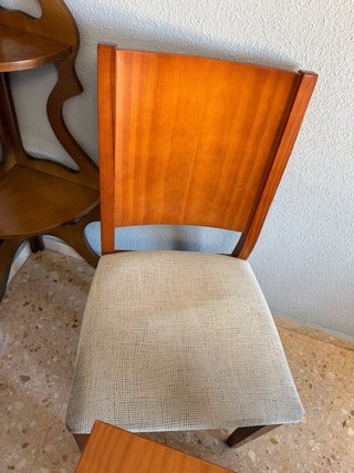 Mueble de comedor de madera