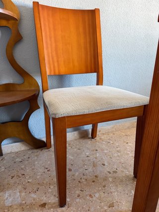 Mueble de comedor de madera