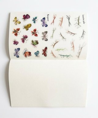 El gran libro de pegatinas de los bichos