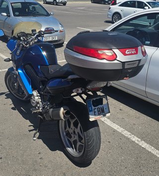 BMW F800ST Azul