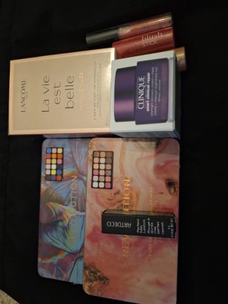 Lote Maquillaje y Perfume: Lancôme, Clinique, Artd