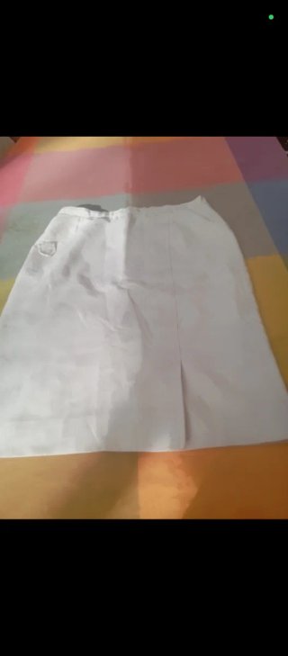Falda original blanca talla 48