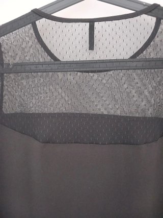 Blusa fiesta T40 negra manga transparente