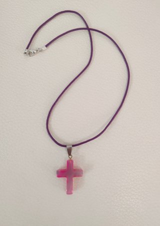 Collar Piel Violeta Cruz Rosa