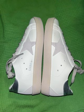 Golden Goose Sneakers Blancas y Plateadas