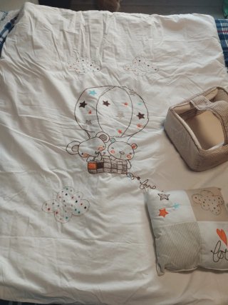 Ropa de cuna y chichonera