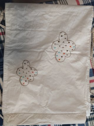 Ropa de cuna y chichonera