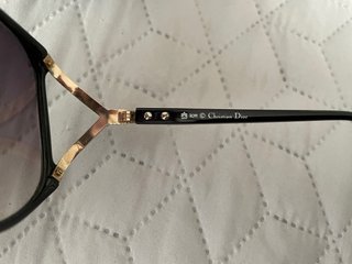 Gafas de sol Dior negras y doradas