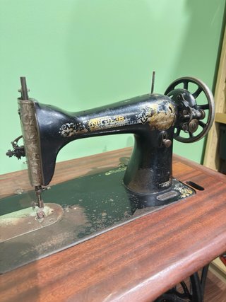 Máquina de coser Singer  FUNCIONA PERFECTAMENTE