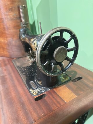 Máquina de coser Singer  FUNCIONA PERFECTAMENTE