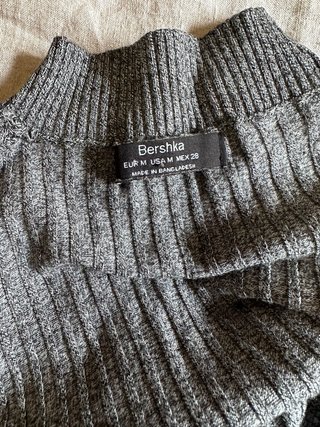 Jersey Bershka gris jaspeado cuello alto M
