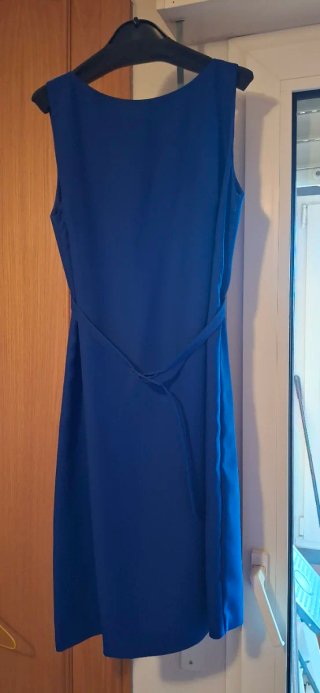 Elegante vestido azul para fiesta o bodas