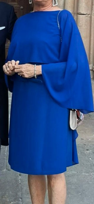 Elegante vestido azul para fiesta o bodas