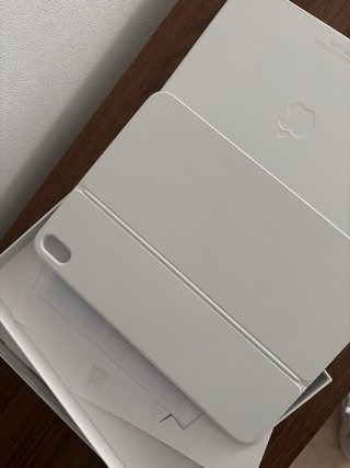 Fondina con tastiera Magic Keyboard per iPad 10ª Gen