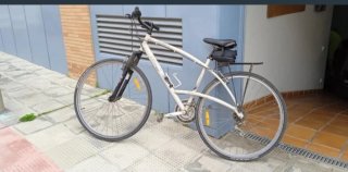 Bicicleta de adulto blanca