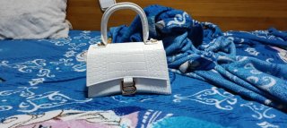 Bolso blanco pequeño efecto piel cocodrilo