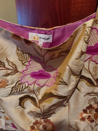 Traje de fiesta El corte inglés beige y morado