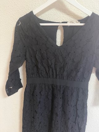 Vestido negro encaje fiesta