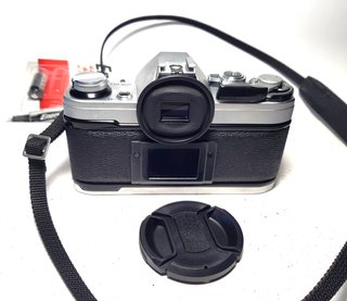Canon AE-1 con objetivo FD f=50mm 1:1.8 SC