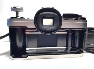 Canon AE-1 con objetivo FD f=50mm 1:1.8 SC